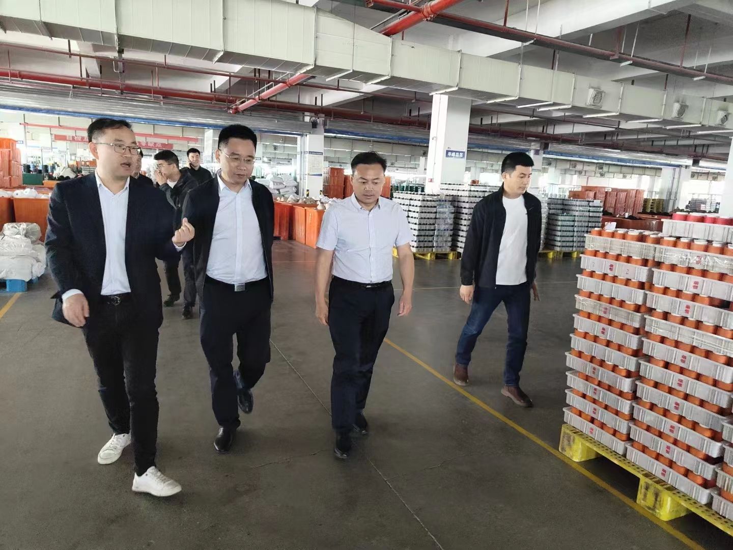 縣委副書記一行深入湖南萌恒走訪調研