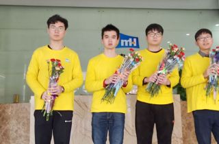 “三八婦女節”，萌恒為女同胞送鮮花表祝福