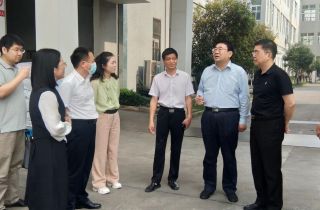 省工信廳副廳長張治平一行來訪湖南萌恒