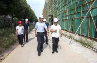 澧縣縣委書記王啟武等一行督導湖南萌恒項目建設