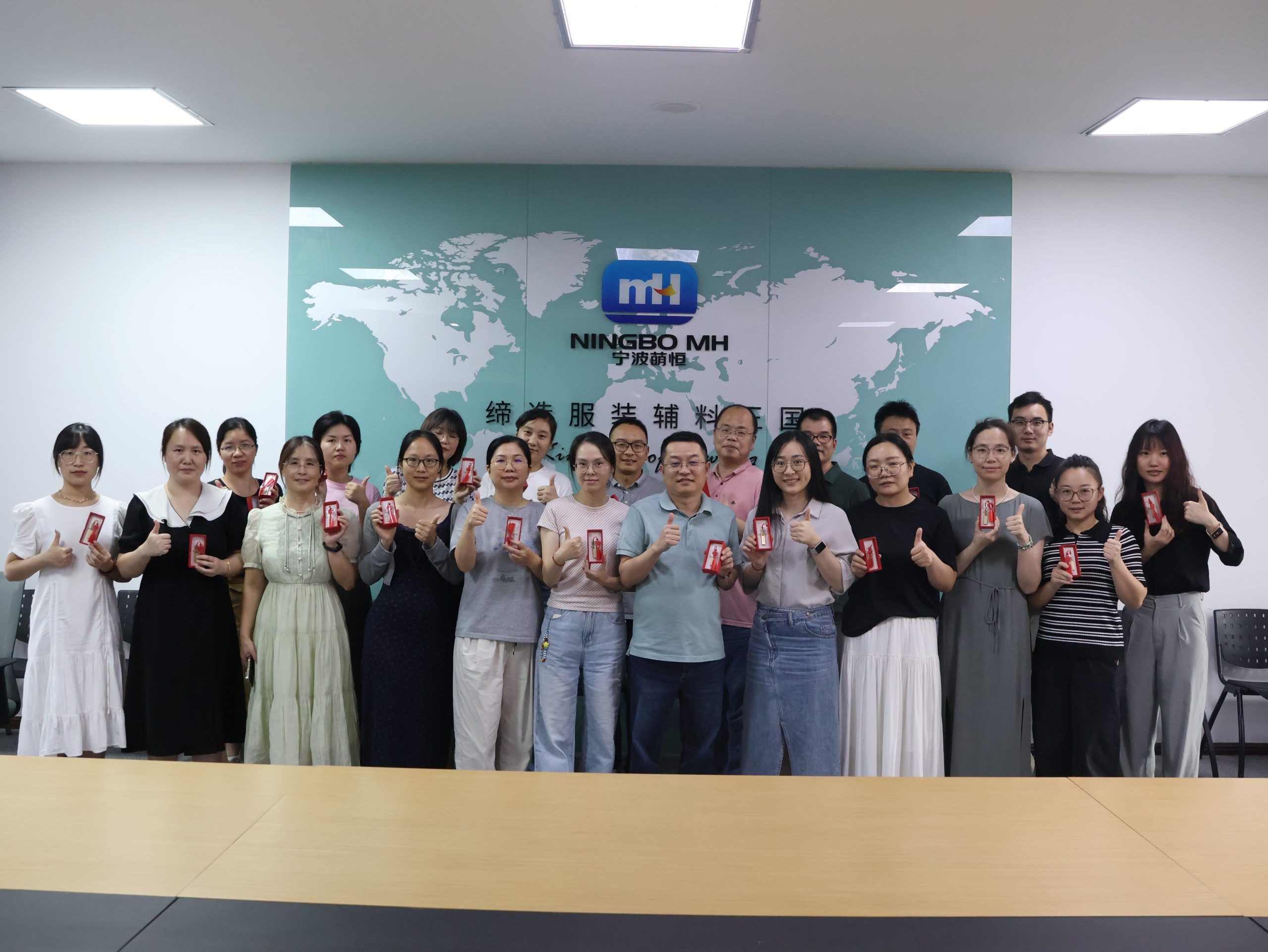 師者匠心 燭照未來 | 國貿(mào)舉辦內(nèi)訓(xùn)師香薰蠟燭DIY活動(dòng)